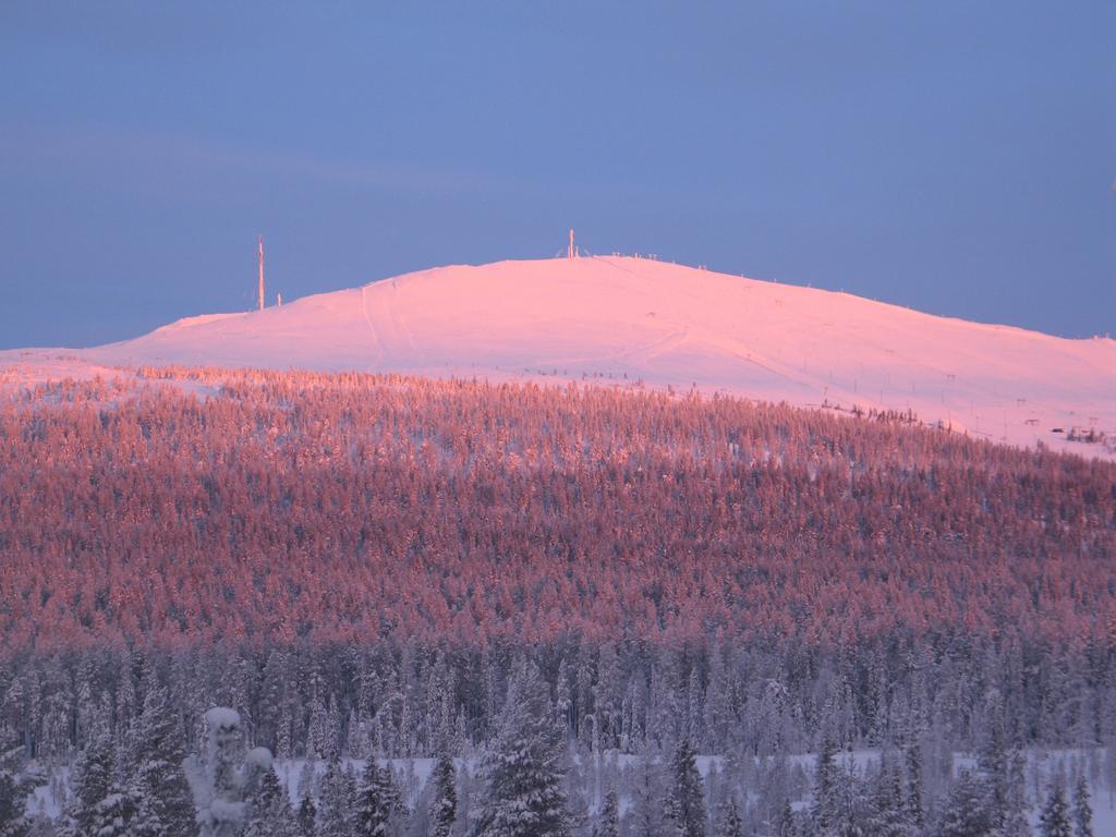 Hotel Yllaesrinne Ylläsjärvi Kültér fotó